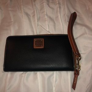 Dooney & Bourke wallet
